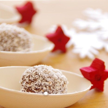 Disposable sugarcane bagasse pulp plate eco-friendly plate