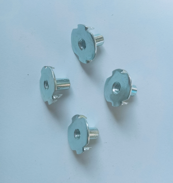 Half thread Four claws Symmetric claw Nuts