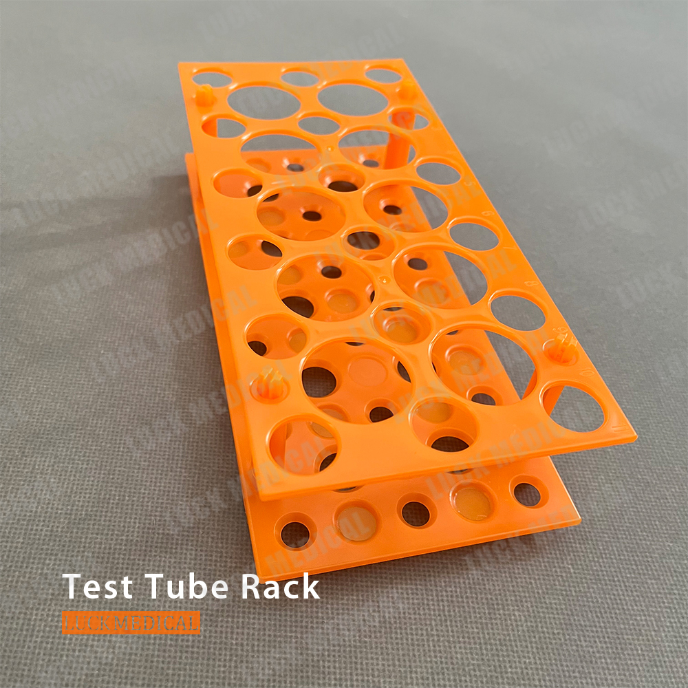 Laboratuarda test tüpü rafı