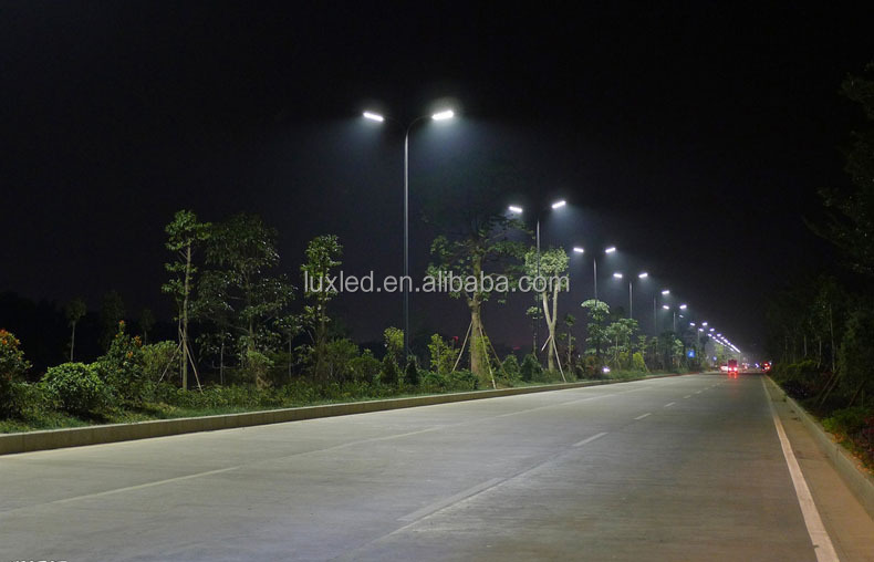 LUXINT IP65 Water Proof High Lumen Output CE & RoHs Adjustable Led Road Lamp Street Light 200w