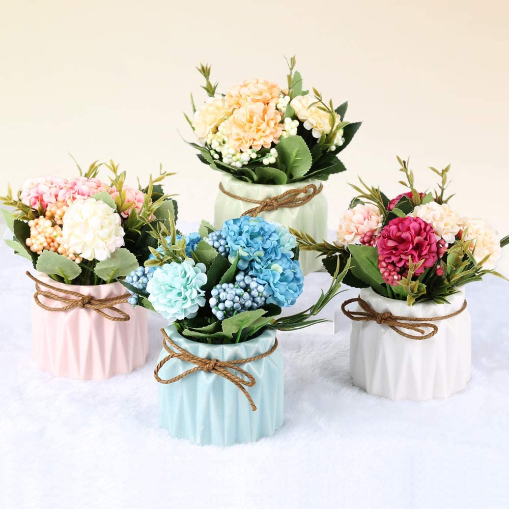Bouquet di ortensia artificiale con piccolo vaso in ceramica