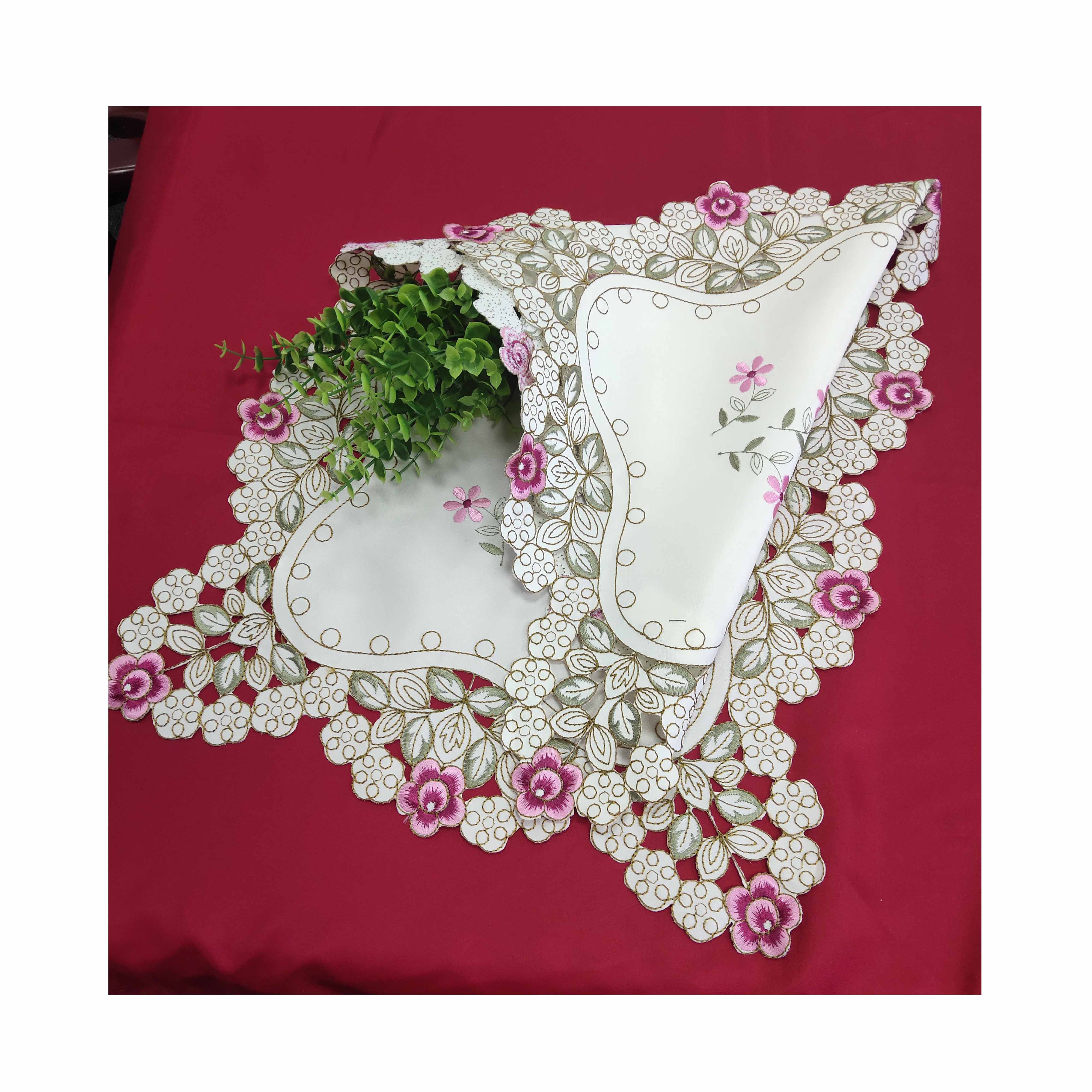 Hot selling beautiful embroidery rose cutwork table runner