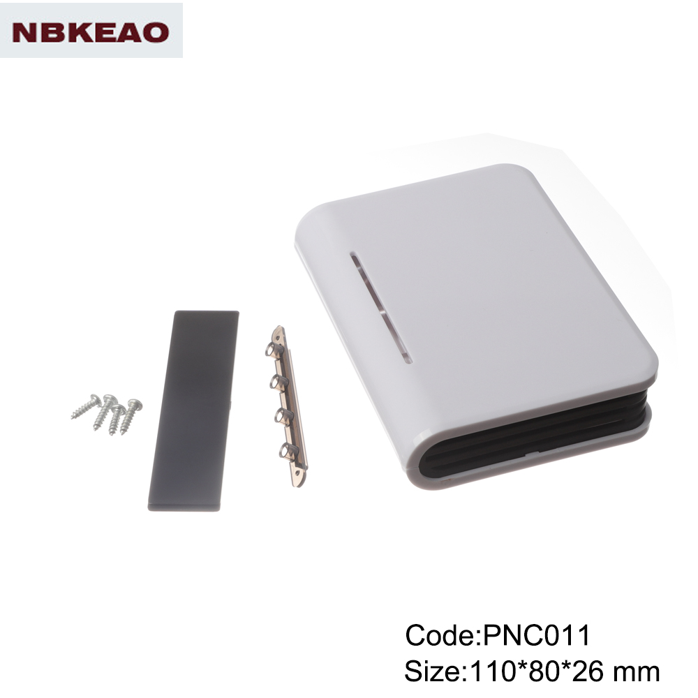 Caja de enrutador de red de plástico PNC011 muestra gratis cajas de abs personalizadas para la fabricación de enrutadores caja de electrónica takachi