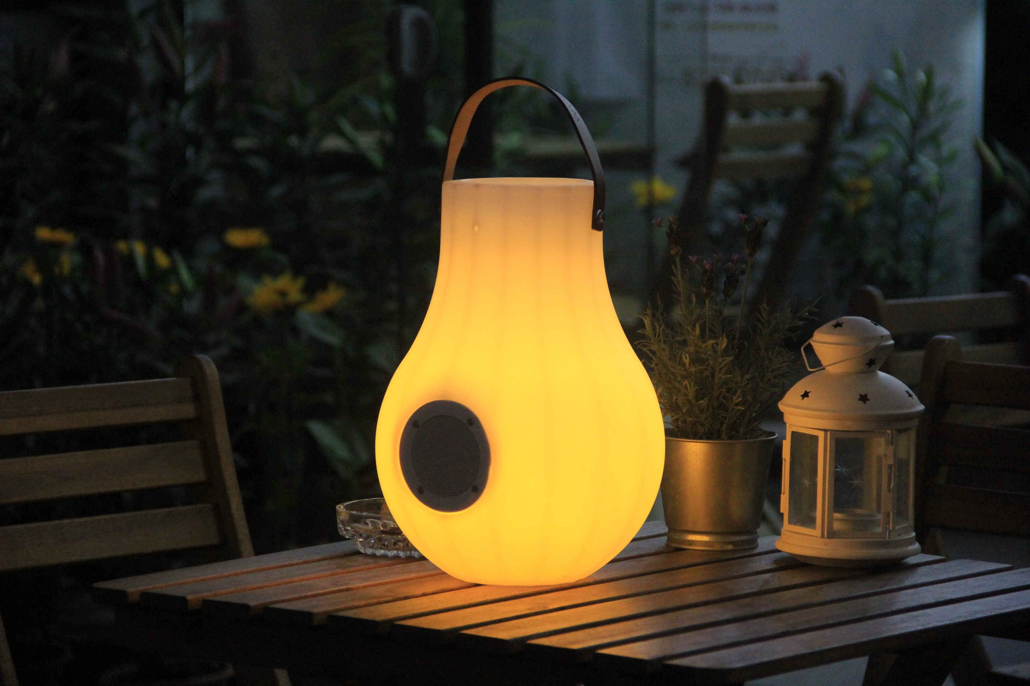 Led Lamp Bluetooth Speaker with Bucket