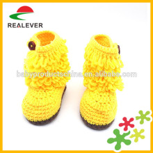 Handmade soft comfortable warm newborn baby shoes crochet baby boots