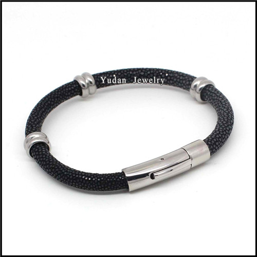 High Quality Men stingray Leather Bracelet With Stainless Steel Clasp