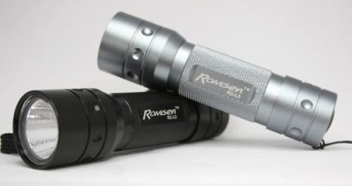 Romisen RC L3 100 ルーメン CREE XR-E Q5 led 懐中電灯 (3 * AAA 電池)