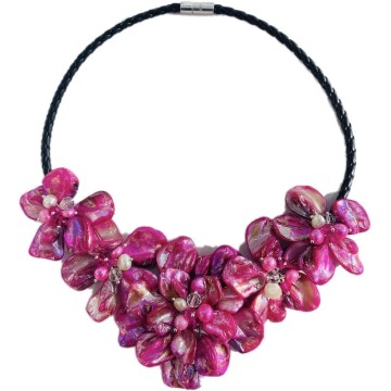 Pendant Shell Necklace with Cubic Zirconia Sea Shell Scalloped Necklace