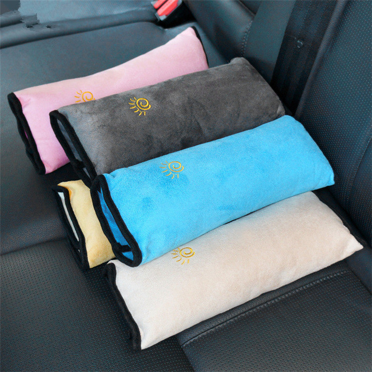 Pokrycie pasa bezpieczeństwa dla dzieci poduszka z podróżowaniem maluchem do podręcznika dla fotela przypominającego w samochodzie