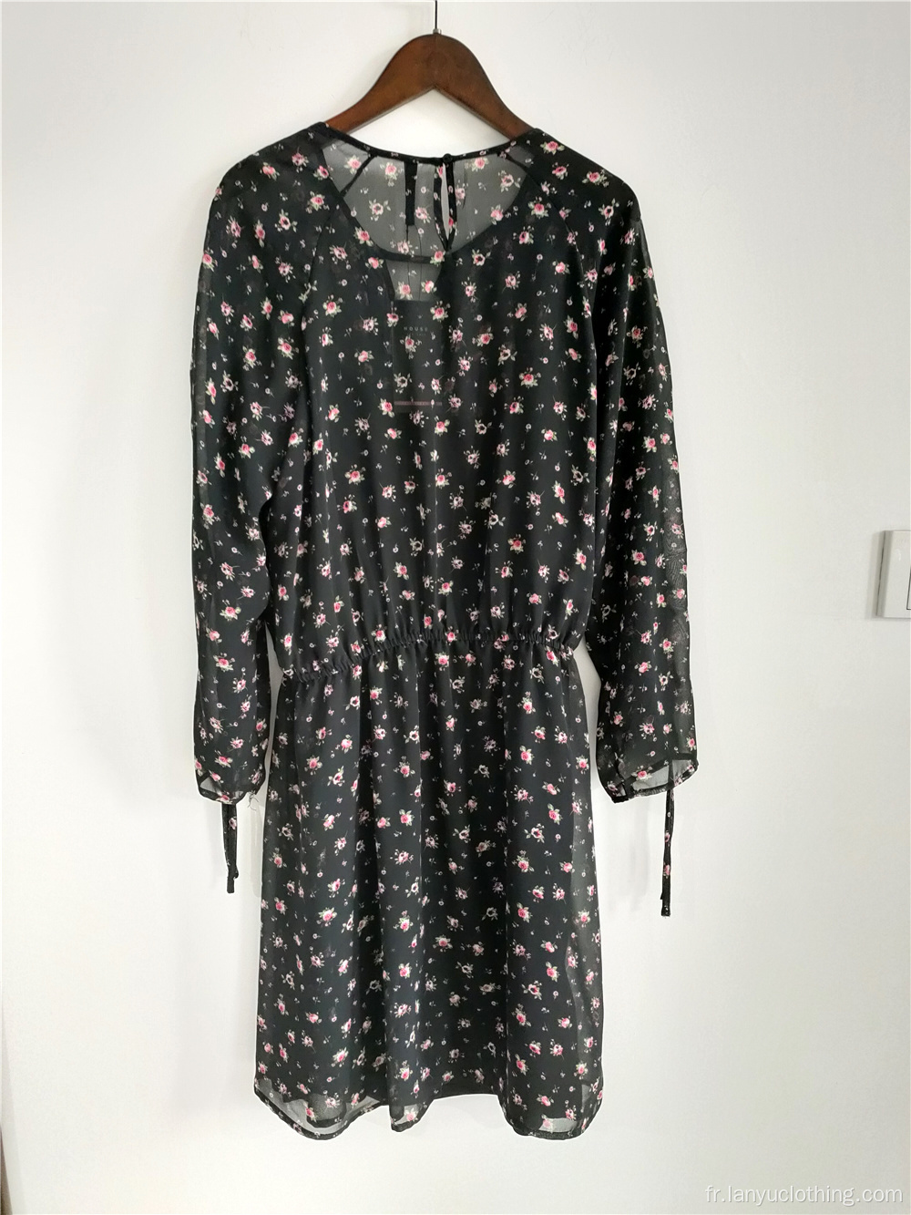 Robe en mousseline de soie noire à fleurs pour femmes à manches longues