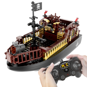 Flytec V601 STEM Pirate RC Boat: A High-Speed 20KM/H Building Toy with 2.4Ghz Remote Control