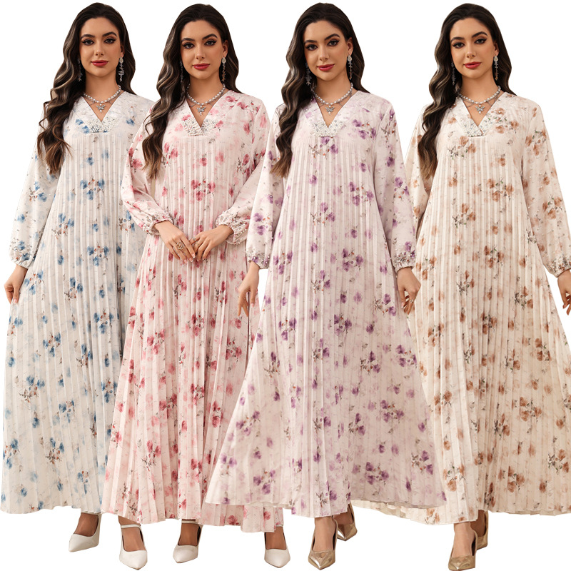 جزئیات لباس عبای چین دار با چاپ گل Floral Printed Pleated Abaya Dress Detail