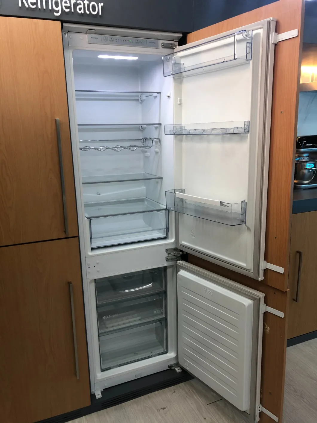 Smad OEM 226L Automatic Defrost Built in Refrigeration Freezer Manufacturers Refrigerators