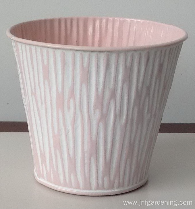 Color carved metal bucket