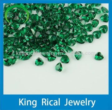 Customize/wholesale heart shape green glass gems