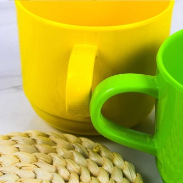 Cup Stackable Plastic Drinking Mugs with Lid