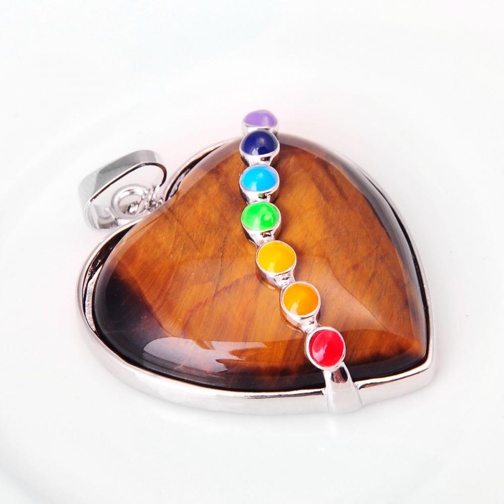 Pendentif coeur sept yeux chakras en forme de tigre