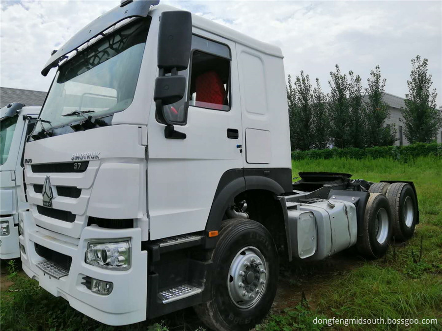 Sinotruck Howo 6x4 Truck Head 371hp 2