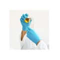 Serbuk sarung tangan nitril warna biru percuma