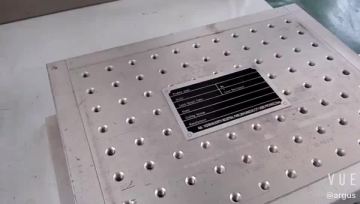 Sunic Laser Optical Fiber 30 Watt Laser Marking Machine For Marking On Metal / Plastic With Rotary Devices