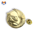 Top Grade Button Gold Round Pin Badges Design