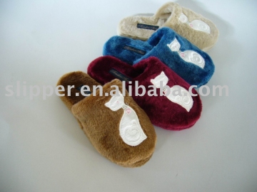 Plush slipper