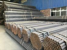 Pipe palletizing and strapping for seamless steel pipe