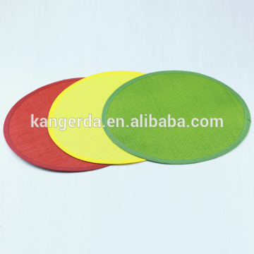 paper colth round placemats