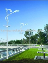 Mutually complimentary road lighting