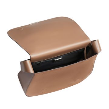 Charming Brown Chain Strap Bag – Elegance in Simplicity