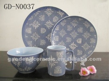 round dinnerware sets purple