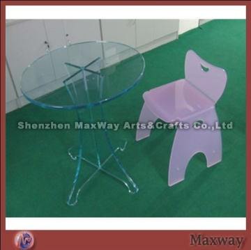 Knockdown transparent acrylic table
