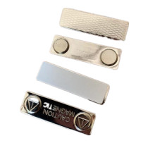 3M Adhesive Magnetic Name Badge Maker with Clear Lens