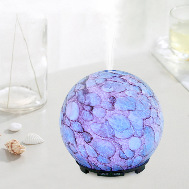 Diffuseur d'aromathérapie de boule en verre d'humidificateur avec la lumière menée