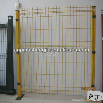 Hot dipped zinc coated welded mesh fence