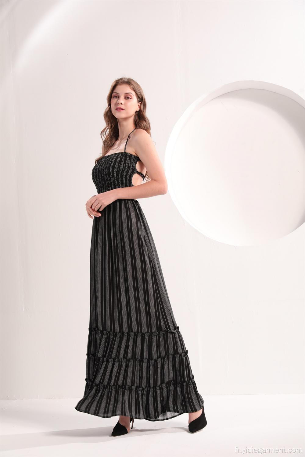 Robe longue à rayures verticales imprimée noire et blanche