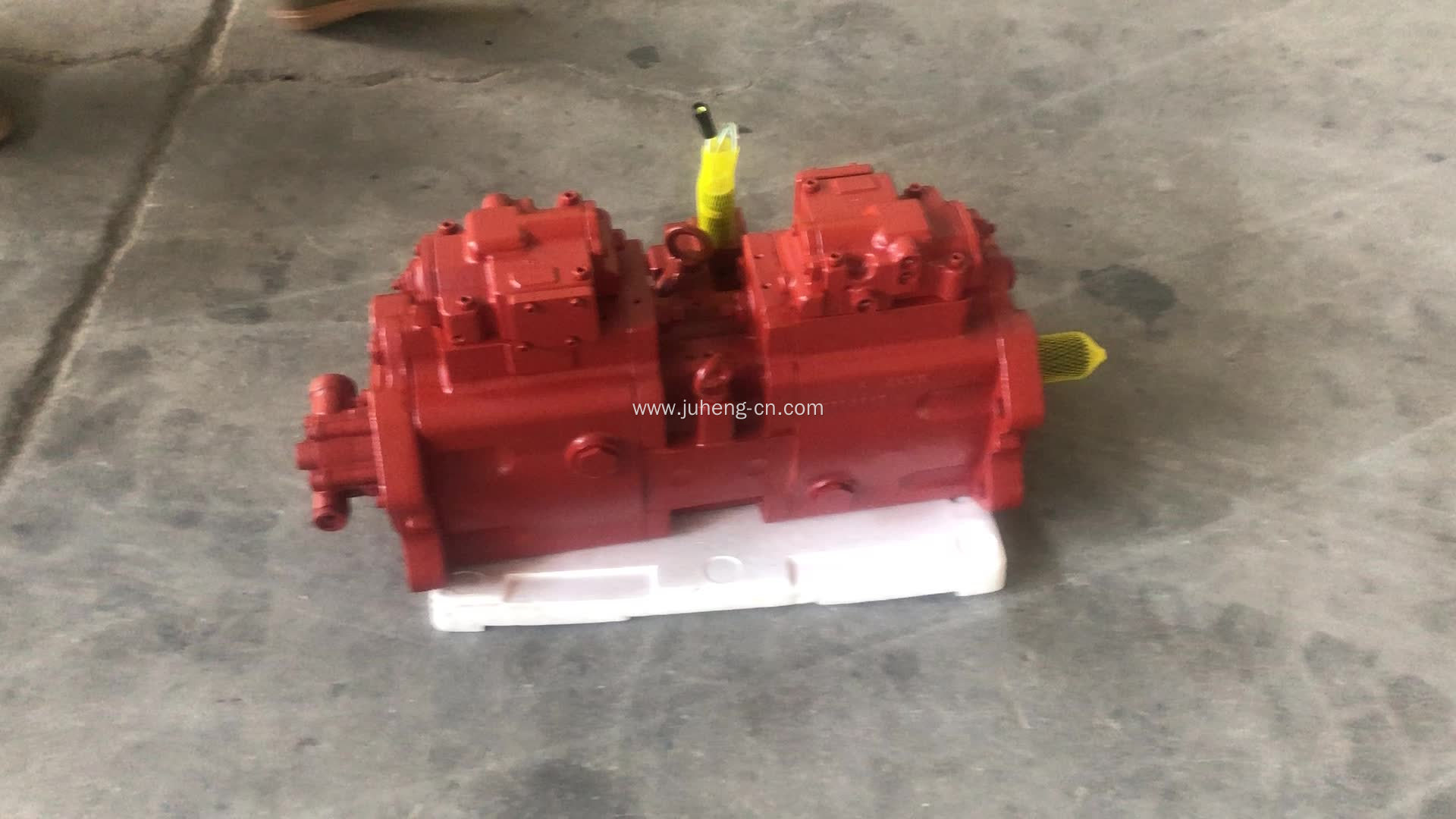 Hyundai R220LC-7 Hydraulic pump Main Pump 31Q6-10050