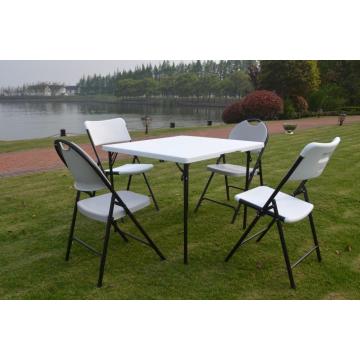 Plastic folding chair with strong bearing capacity