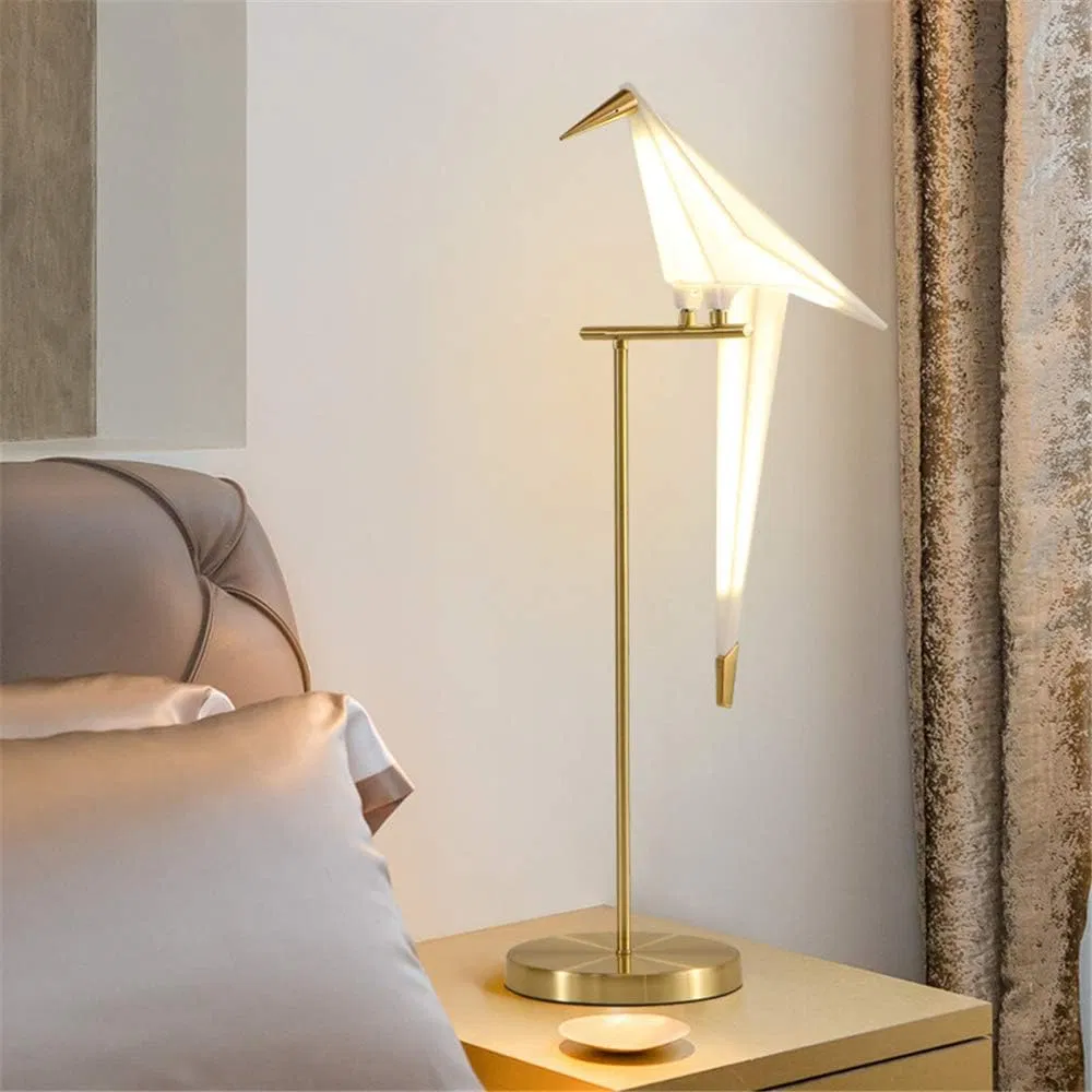 Modern Nordic Decorative Bird Lamp with Luxury Gold Crane Design