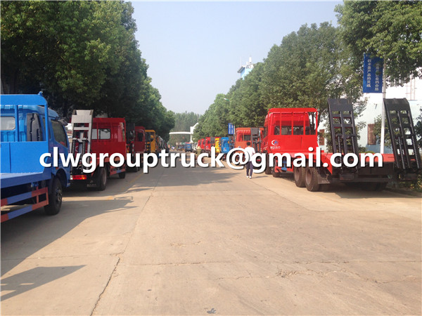 Low Flatbed Truck With Crawling Ladder Supplier