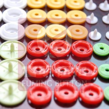 button maker