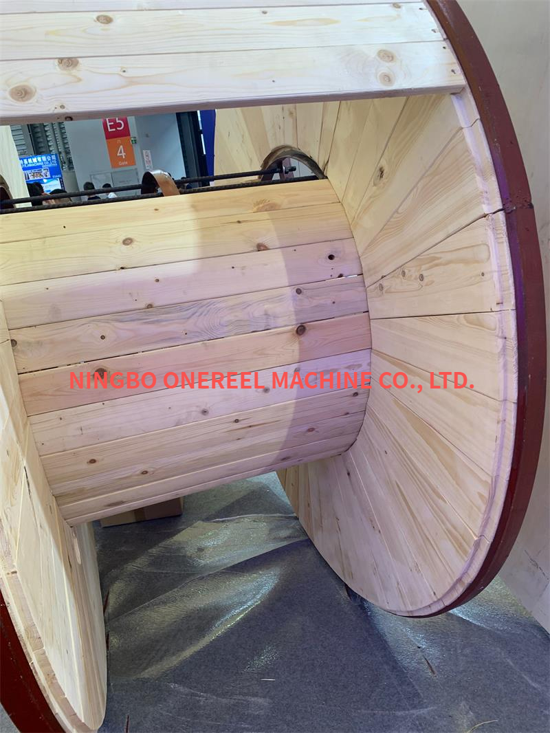 Wooden Reel (3) Wooden Reel (3)