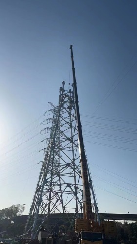 Torre in acciaio Tubar per 500kV Electric