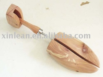 wooden shoe tree/shoe tree/cedar shoe tree