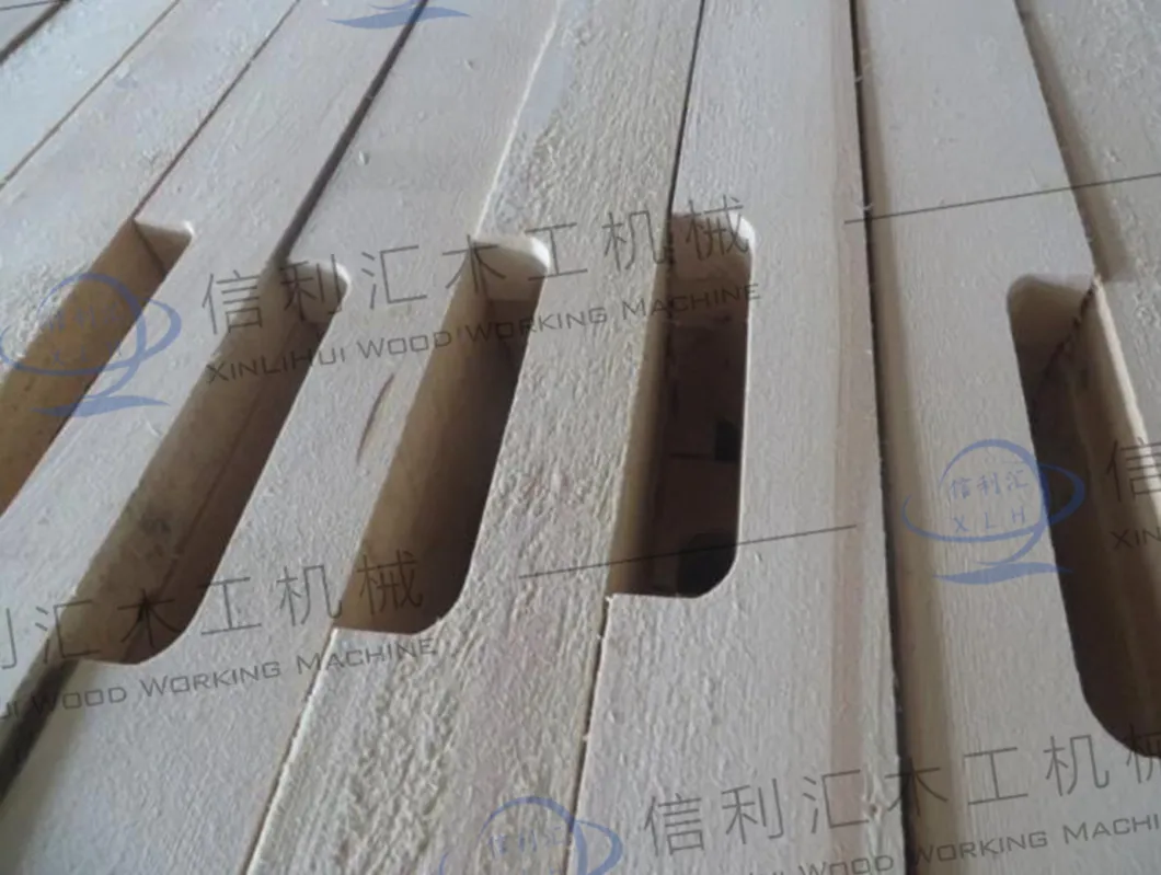 The Wooden Pallet Automatic Slotting Machine Process of Making Wooden Strips/Strips and Trenching in The Production Process of American Wooden Pallets;