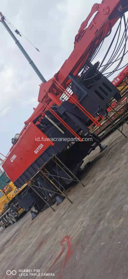 Fuwa Crawler Crane Quy250-1 digunakan