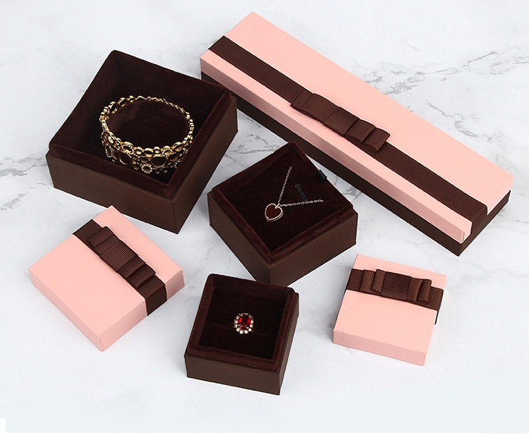 Factory wholesale Custom jewelry box Jewelry box with bracelet Confession Gift Box