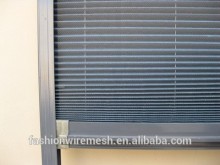 Folding window screen