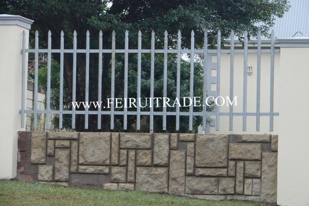 Plastic Coated Metal Picket Palisade Fece