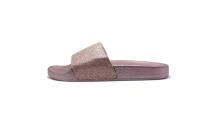 Light-weight and comfortable slippers for ladies